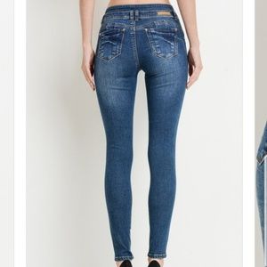 Push Up Skinny Jeans
